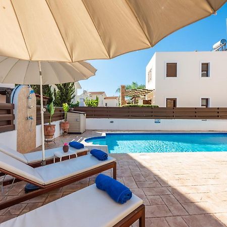 Villa Iris By Ezoria Villas Agia Napa Buitenkant foto