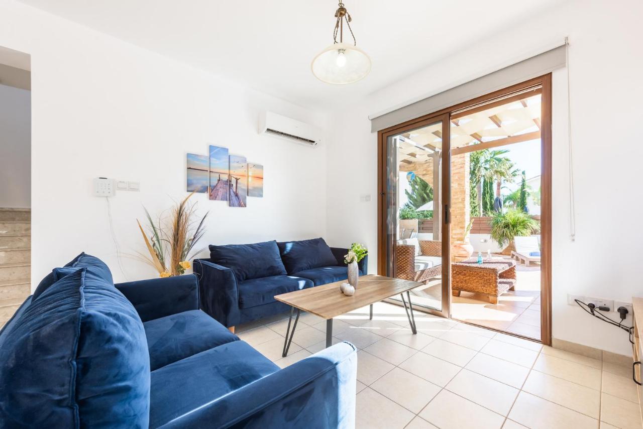 Villa Iris By Ezoria Villas Agia Napa Buitenkant foto
