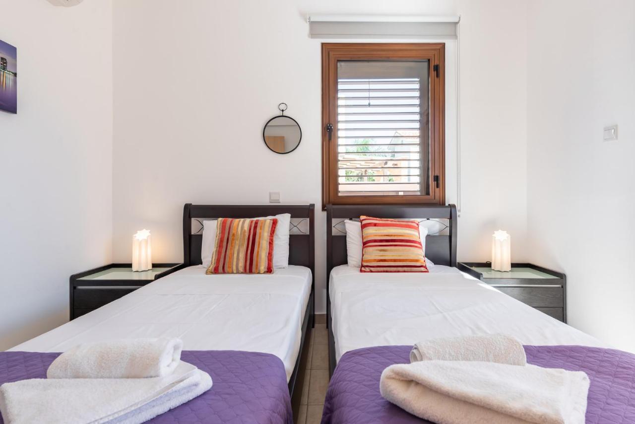 Villa Iris By Ezoria Villas Agia Napa Buitenkant foto