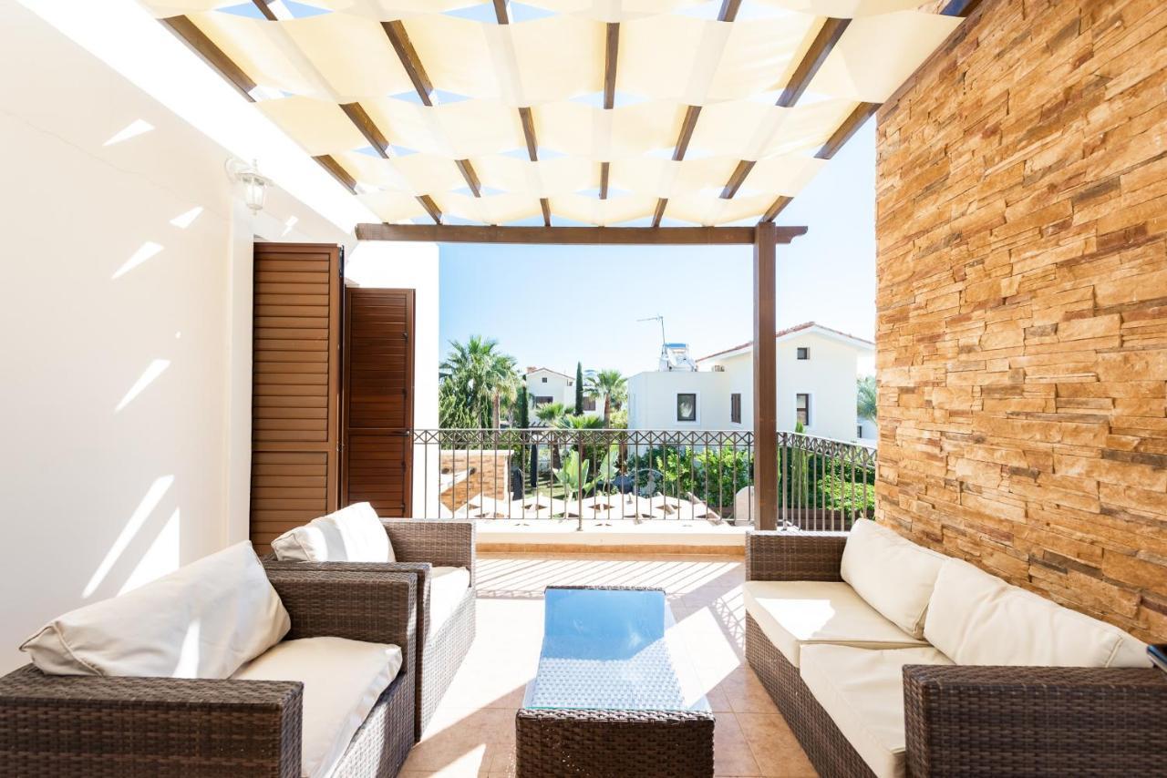 Villa Iris By Ezoria Villas Agia Napa Buitenkant foto